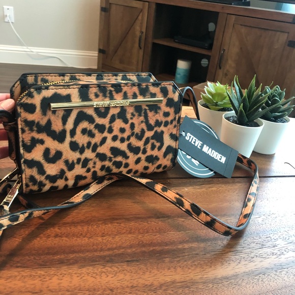 steve madden leopard purse